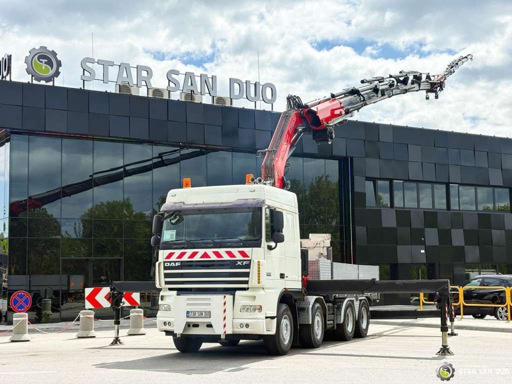DAF XF 105.510 8x4 FASSI F800 XP Crane Fifth wheel - Tovornjak z dvigalom: slika 1 DAF XF 105.510 8x4 FASSI F800 XP Crane Fifth wheel - Tovornjak z dvigalom: slika 1