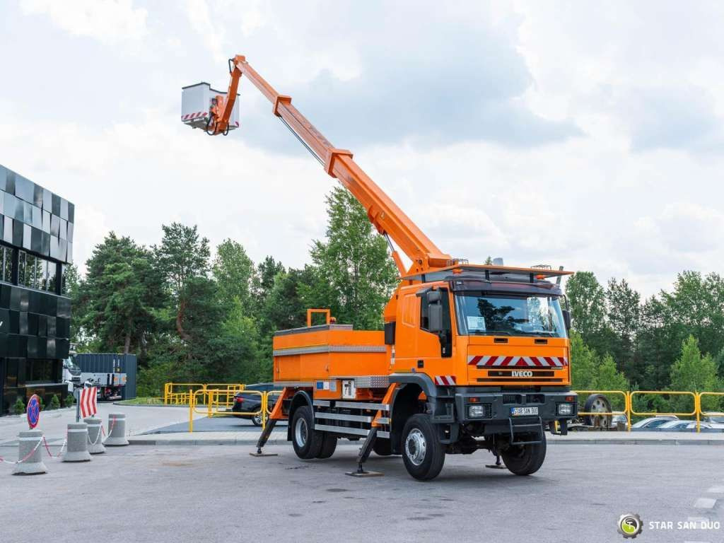 Iveco CURSOR 240 4x4 RUTHMANN T225 22,5 Meters Lift - Dvižna ploščad montirana na tovornjak: slika 3 Iveco CURSOR 240 4x4 RUTHMANN T225 22,5 Meters Lift - Dvižna ploščad montirana na tovornjak: slika 3