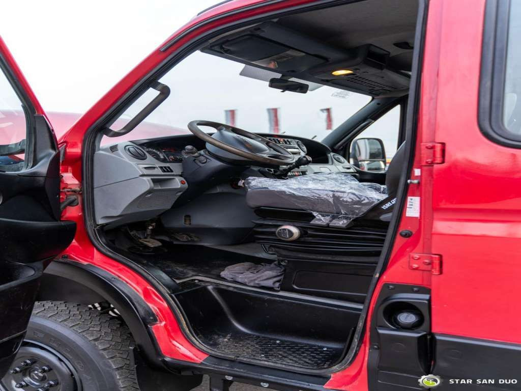 Iveco  DAILY 4X4 OFFROAD CAMPER BOX DOKA Iveco  DAILY 4X4 OFFROAD CAMPER BOX DOKA lizing Iveco  DAILY 4X4 OFFROAD CAMPER BOX DOKA Iveco  DAILY 4X4 OFFROAD CAMPER BOX DOKA: slika 26