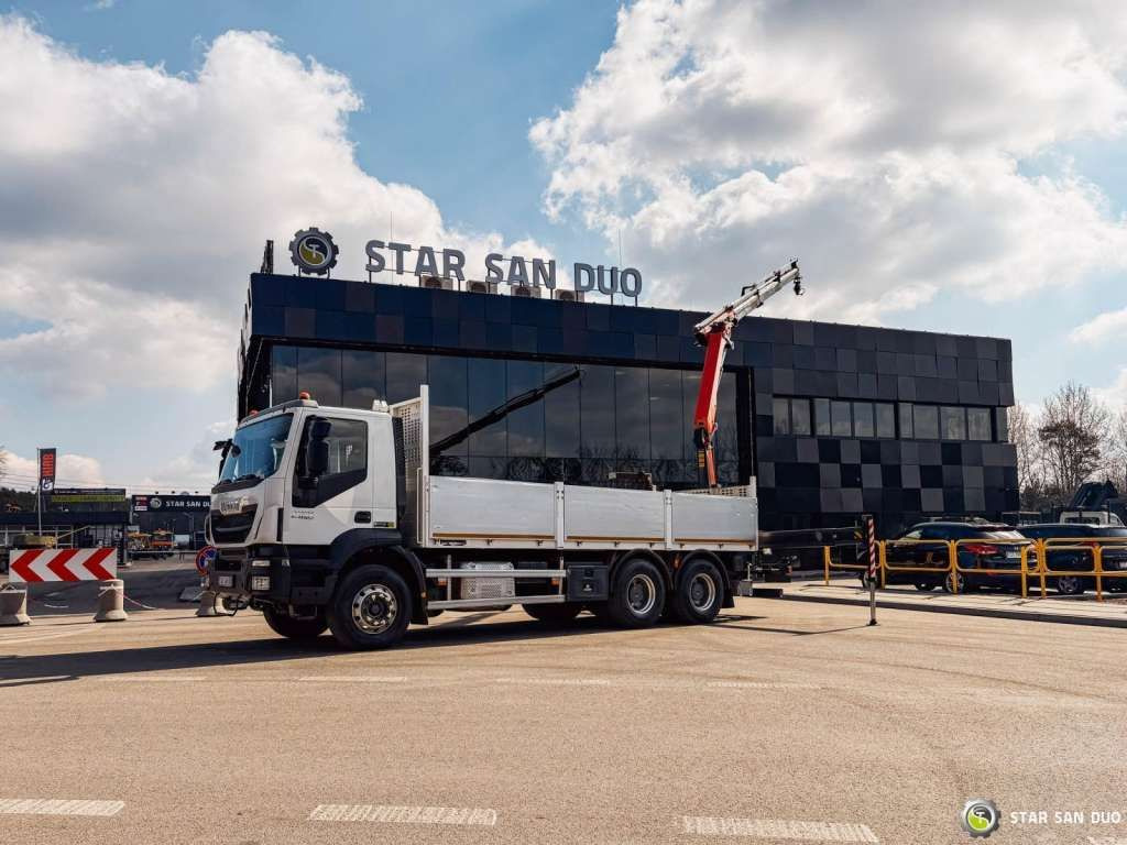 Iveco TRAKKER 450 6x4 PALFINGER PK 18502 SH Rotator - Tovornjak z dvigalom: slika 5 Iveco TRAKKER 450 6x4 PALFINGER PK 18502 SH Rotator - Tovornjak z dvigalom: slika 5