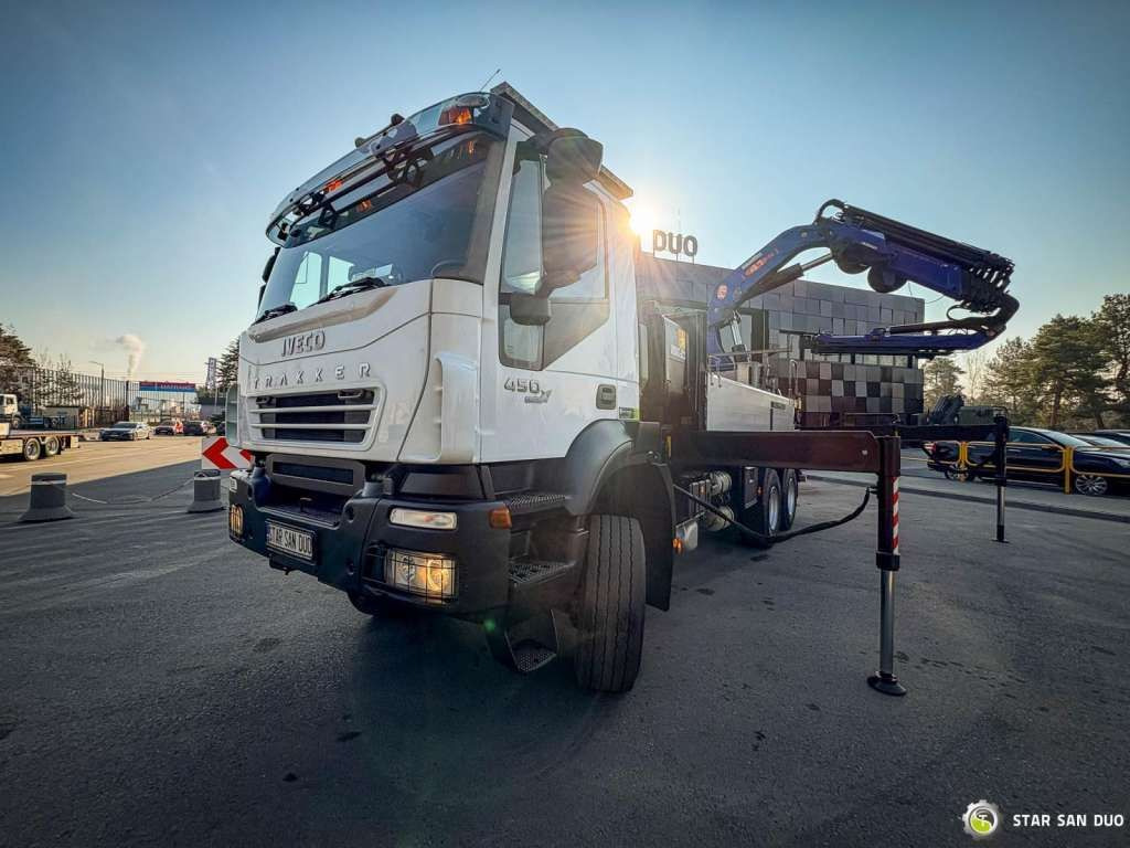 Iveco TRAKKER 450 6x6 PM41S FLY JIB Crane Kipper - Tovornjak z dvigalom: slika 4 Iveco TRAKKER 450 6x6 PM41S FLY JIB Crane Kipper - Tovornjak z dvigalom: slika 4