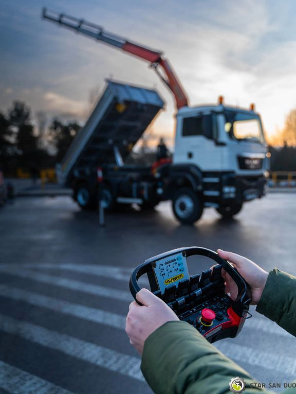 MAN 6x6 TGS 26.360 PALFINGER PK 18002 Kipper KRAN - Tovornjak z dvigalom, Tovornjak prekucnik: slika 2 MAN 6x6 TGS 26.360 PALFINGER PK 18002 Kipper KRAN - Tovornjak z dvigalom, Tovornjak prekucnik: slika 2