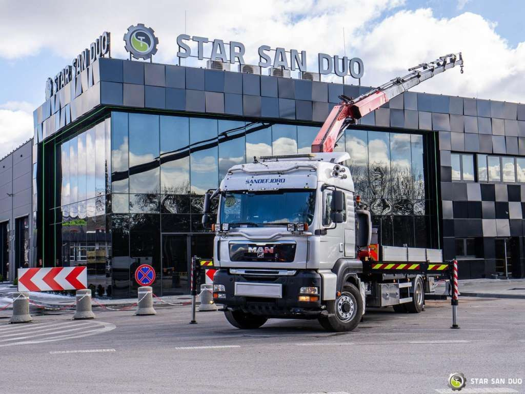 MAN TGA 18.350 4x4 Fassi F235 Crane Kran - Tovornjak z dvigalom: slika 1 MAN TGA 18.350 4x4 Fassi F235 Crane Kran - Tovornjak z dvigalom: slika 1