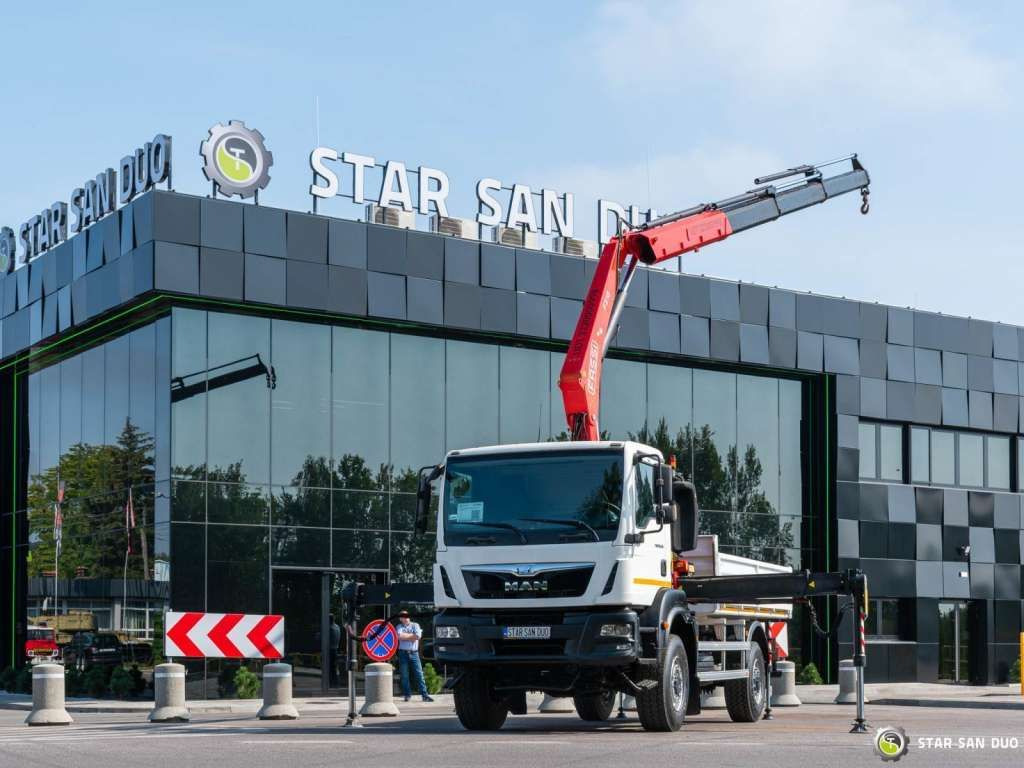 MAN TGM 18.250 4x4 Fassi F215A.0.23 Active HDS Cran - Tovornjak z dvigalom: slika 3 MAN TGM 18.250 4x4 Fassi F215A.0.23 Active HDS Cran - Tovornjak z dvigalom: slika 3