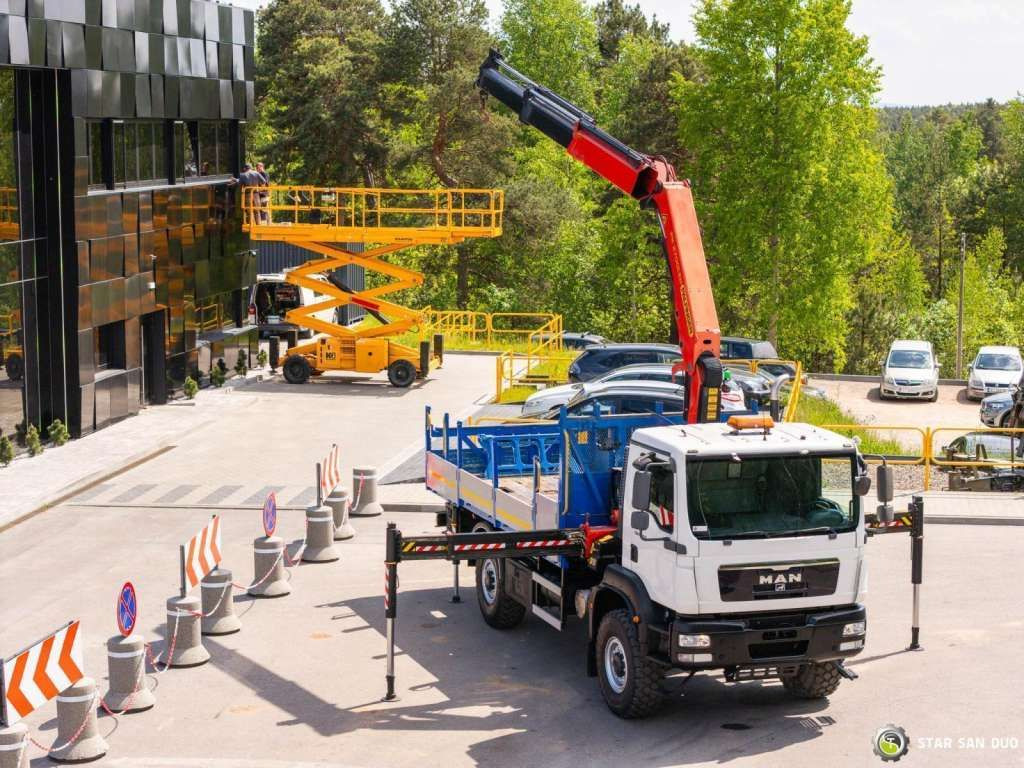 MAN TGM 18 250 4x4 PALFINGER PK 27001 HDS Crane Kra - Tovornjak prekucnik: slika 2 MAN TGM 18 250 4x4 PALFINGER PK 27001 HDS Crane Kra - Tovornjak prekucnik: slika 2