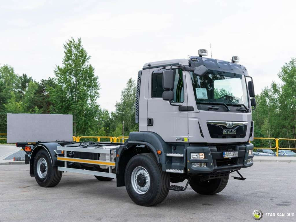 MAN TGM 18.290 4x4 Chassis Camper Single Wheels - Tovornjak-šasija: slika 2 MAN TGM 18.290 4x4 Chassis Camper Single Wheels - Tovornjak-šasija: slika 2