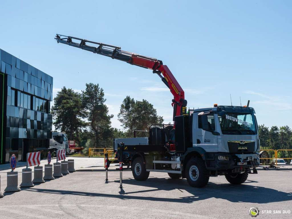 MAN TGM 18.320 4x4 PALFINGER PK 27002 Basket NEW ! - Tovornjak z dvigalom: slika 5 MAN TGM 18.320 4x4 PALFINGER PK 27002 Basket NEW ! - Tovornjak z dvigalom: slika 5
