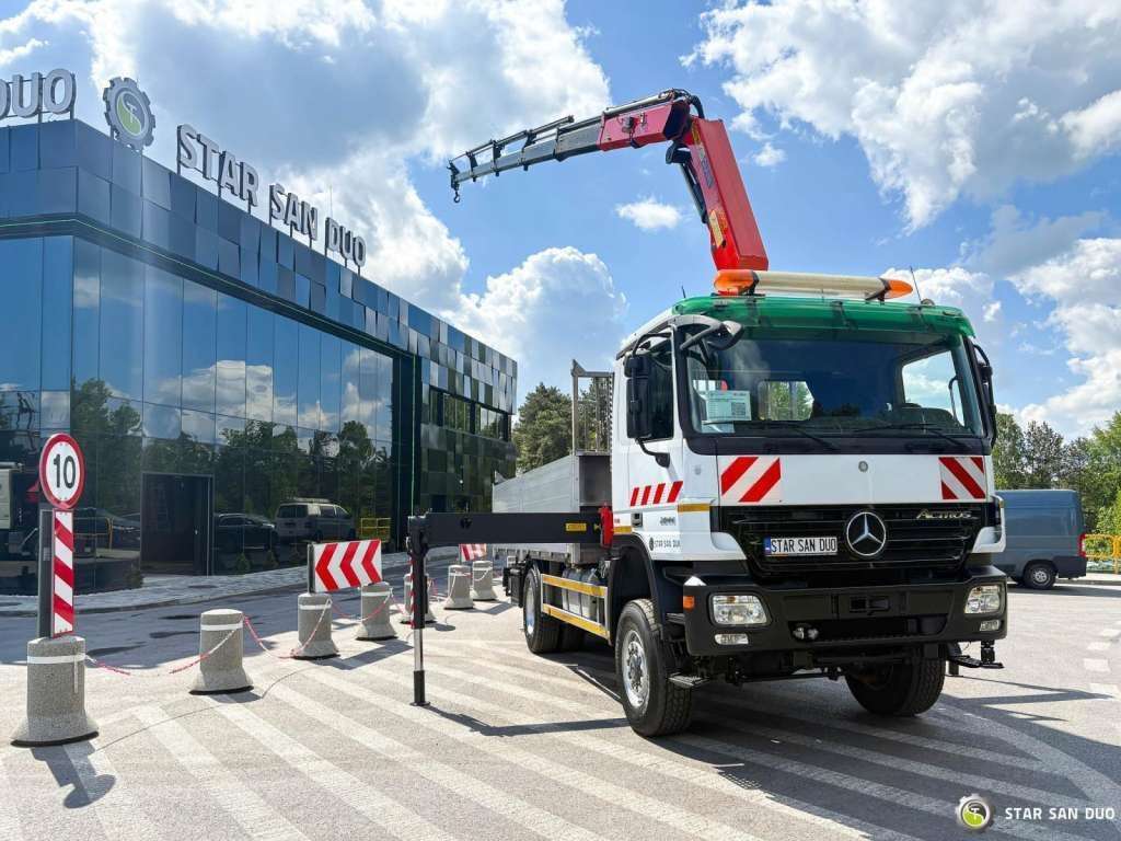 Mercedes-Benz ACTROS 2044A 4x4 Palfinger PK 20002 hds Crane - Tovornjak z dvigalom: slika 2 Mercedes-Benz ACTROS 2044A 4x4 Palfinger PK 20002 hds Crane - Tovornjak z dvigalom: slika 2