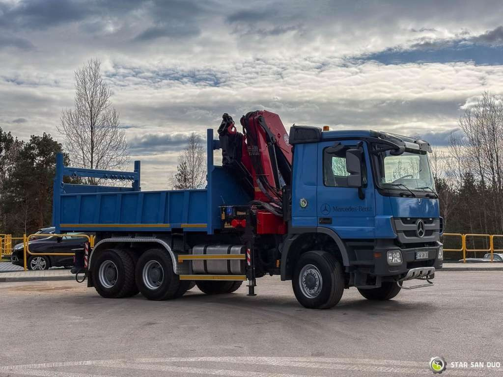Mercedes-Benz ACTROS 3341 6x6 HMF 4220 K4 CRANE KIPPER - Tovornjak z dvigalom: slika 4 Mercedes-Benz ACTROS 3341 6x6 HMF 4220 K4 CRANE KIPPER - Tovornjak z dvigalom: slika 4