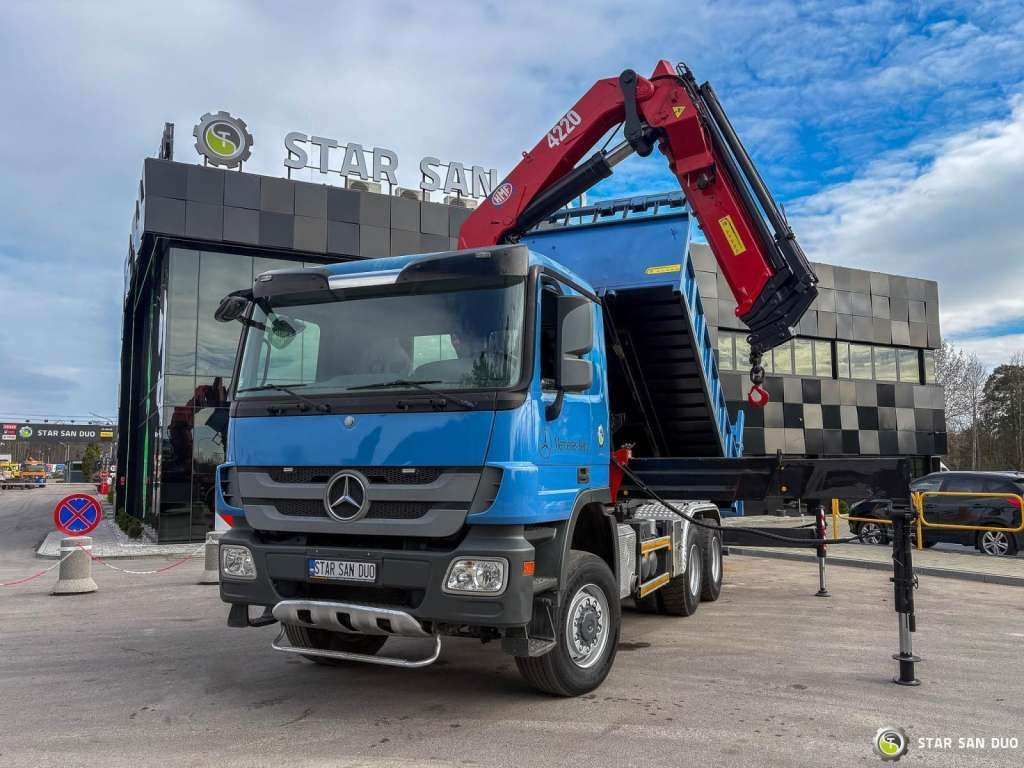 Mercedes-Benz ACTROS 3341 6x6 HMF 4220 K4 CRANE KIPPER - Tovornjak prekucnik: slika 2 Mercedes-Benz ACTROS 3341 6x6 HMF 4220 K4 CRANE KIPPER - Tovornjak prekucnik: slika 2