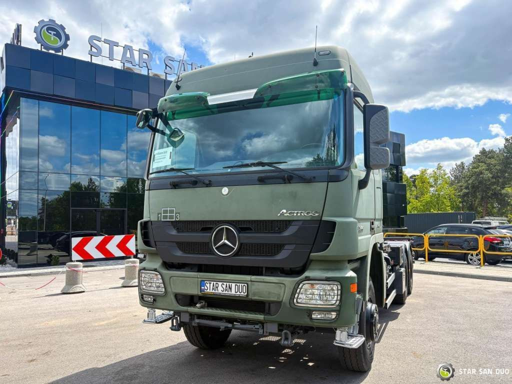 Mercedes-Benz ACTROS 3344 6x6 System Twist Lock - Tovornjak-šasija: slika 4 Mercedes-Benz ACTROS 3344 6x6 System Twist Lock - Tovornjak-šasija: slika 4