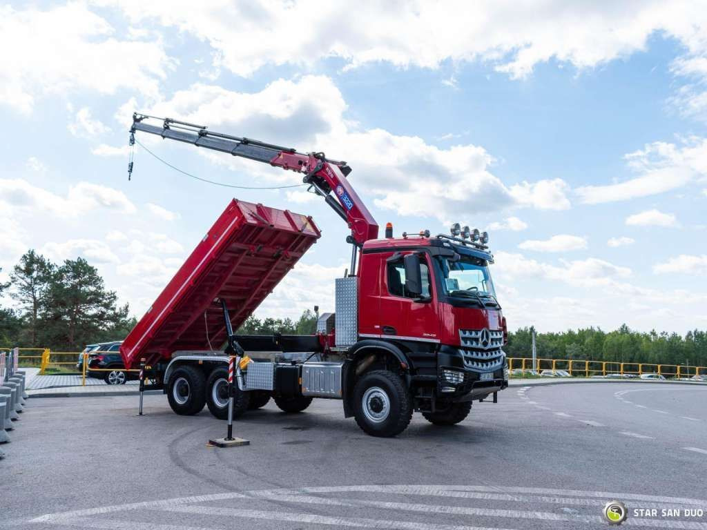 Mercedes-Benz AROCS 3345 6x6 HMF 3220 Winch Crane tipper - Tovornjak z dvigalom: slika 5 Mercedes-Benz AROCS 3345 6x6 HMF 3220 Winch Crane tipper - Tovornjak z dvigalom: slika 5