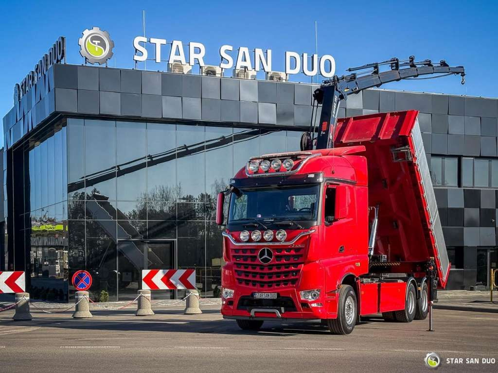 Mercedes-Benz AROCS 3358L 6x4 HIAB 192X-HIPRO E-6 Crane Kippe - Tovornjak z dvigalom: slika 4 Mercedes-Benz AROCS 3358L 6x4 HIAB 192X-HIPRO E-6 Crane Kippe - Tovornjak z dvigalom: slika 4
