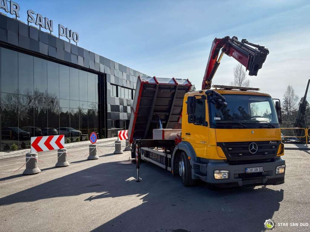 Mercedes-Benz AXOR 1824 4x2 HMF 975 HDS Crane Rotator Kipper Mercedes-Benz AXOR 1824 4x2 HMF 975 HDS Crane Rotator Kipper - Tovornjak prekucnik: slika 2 Mercedes-Benz AXOR 1824 4x2 HMF 975 HDS Crane Rotator Kipper Mercedes-Benz AXOR 1824 4x2 HMF 975 HDS Crane Rotator Kipper - Tovornjak prekucnik: slika 2