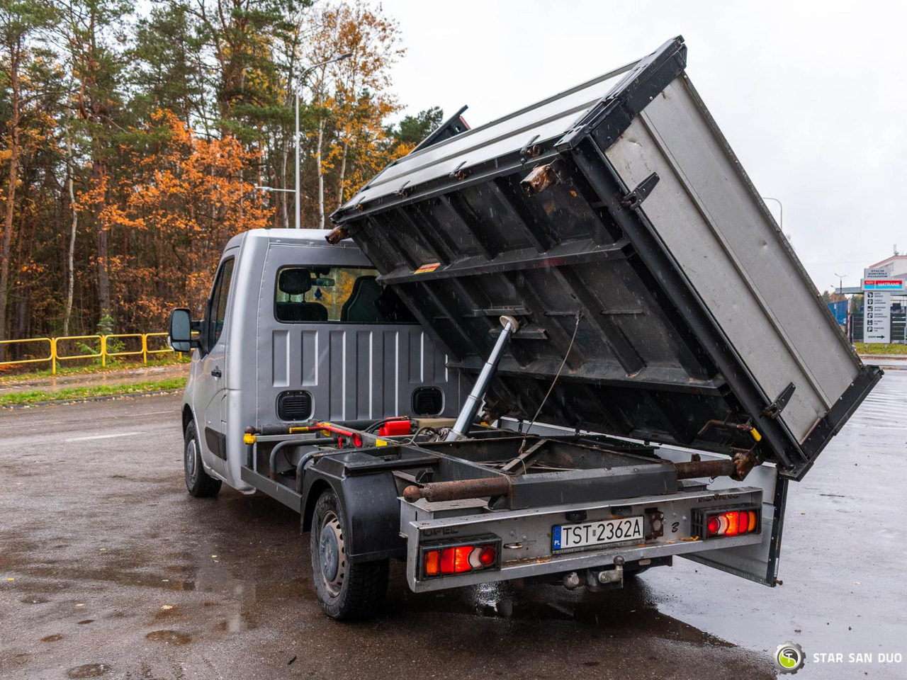 - Tovornjak prekucnik: slika 5 - Tovornjak prekucnik: slika 5