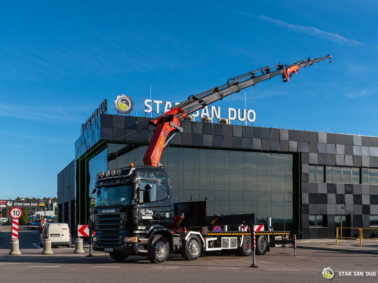 - Tovornjak z dvigalom: slika 3 - Tovornjak z dvigalom: slika 3