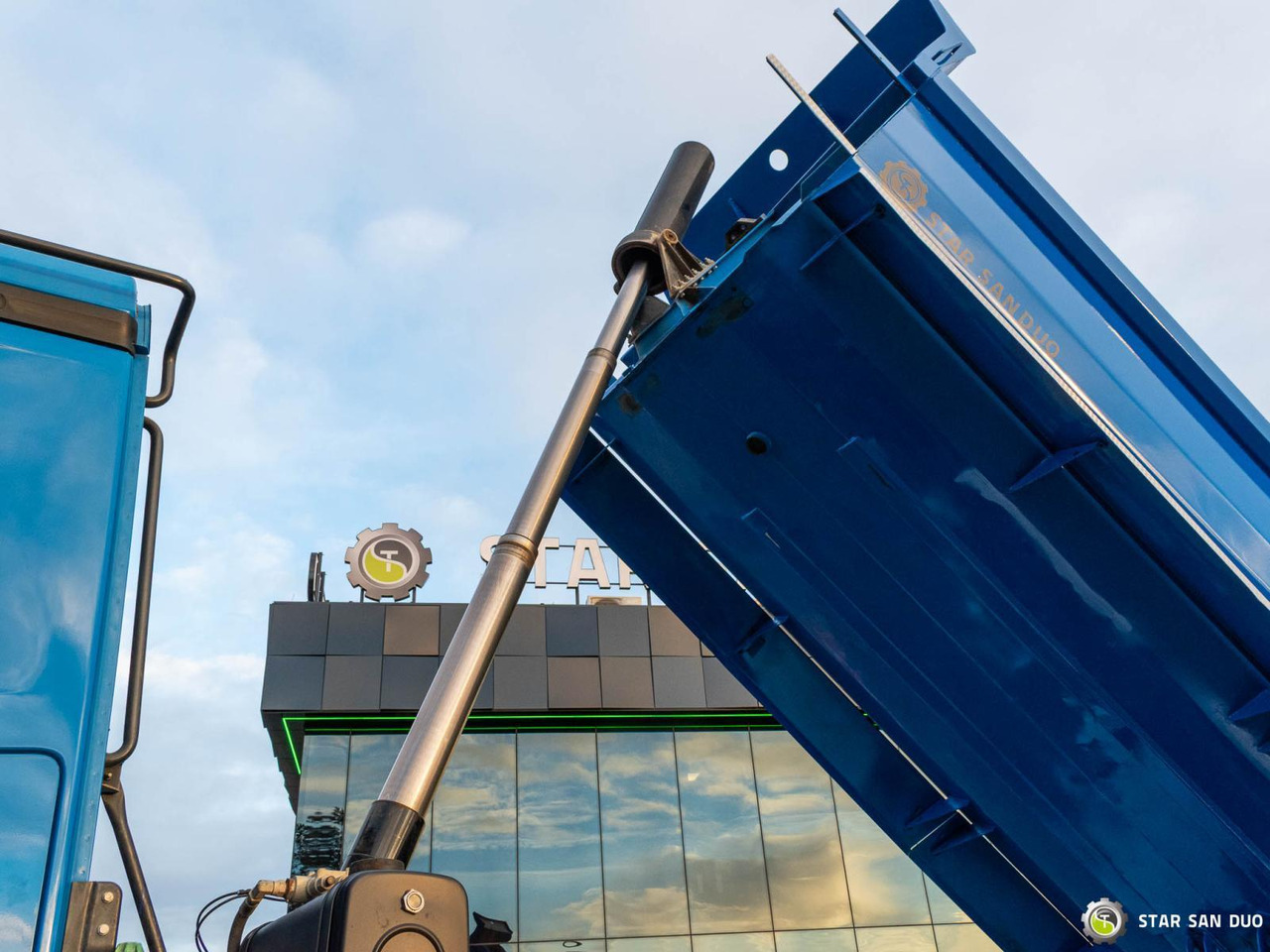 Tovornjak prekucnik : slika 5