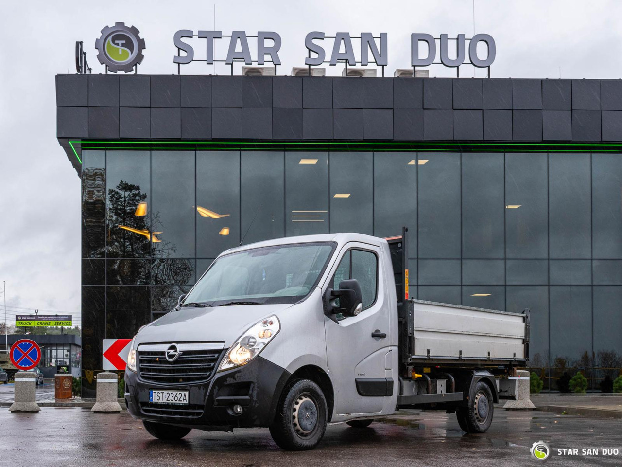 - Tovornjak prekucnik: slika 1 - Tovornjak prekucnik: slika 1