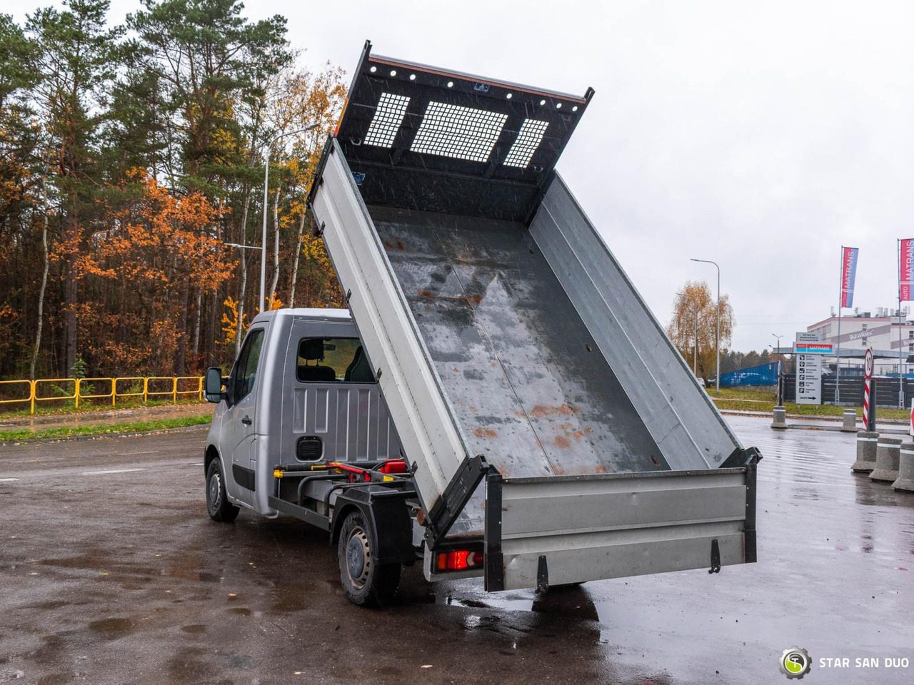 - Tovornjak prekucnik: slika 2 - Tovornjak prekucnik: slika 2