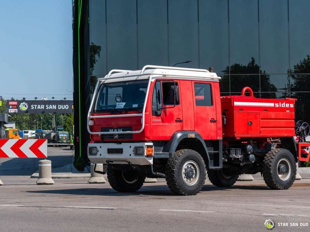MAN LE220B 4x4 E Fire Truck Feuerwehr - Tovornjak: slika 5 MAN LE220B 4x4 E Fire Truck Feuerwehr - Tovornjak: slika 5