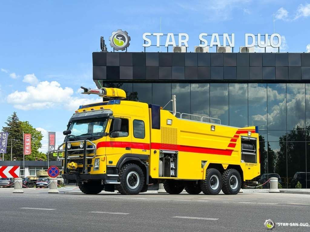 Volvo FM 460 6x6 Rosenbauer Fire Truck LSP Water Tank - Tovornjak: slika 5 Volvo FM 460 6x6 Rosenbauer Fire Truck LSP Water Tank - Tovornjak: slika 5