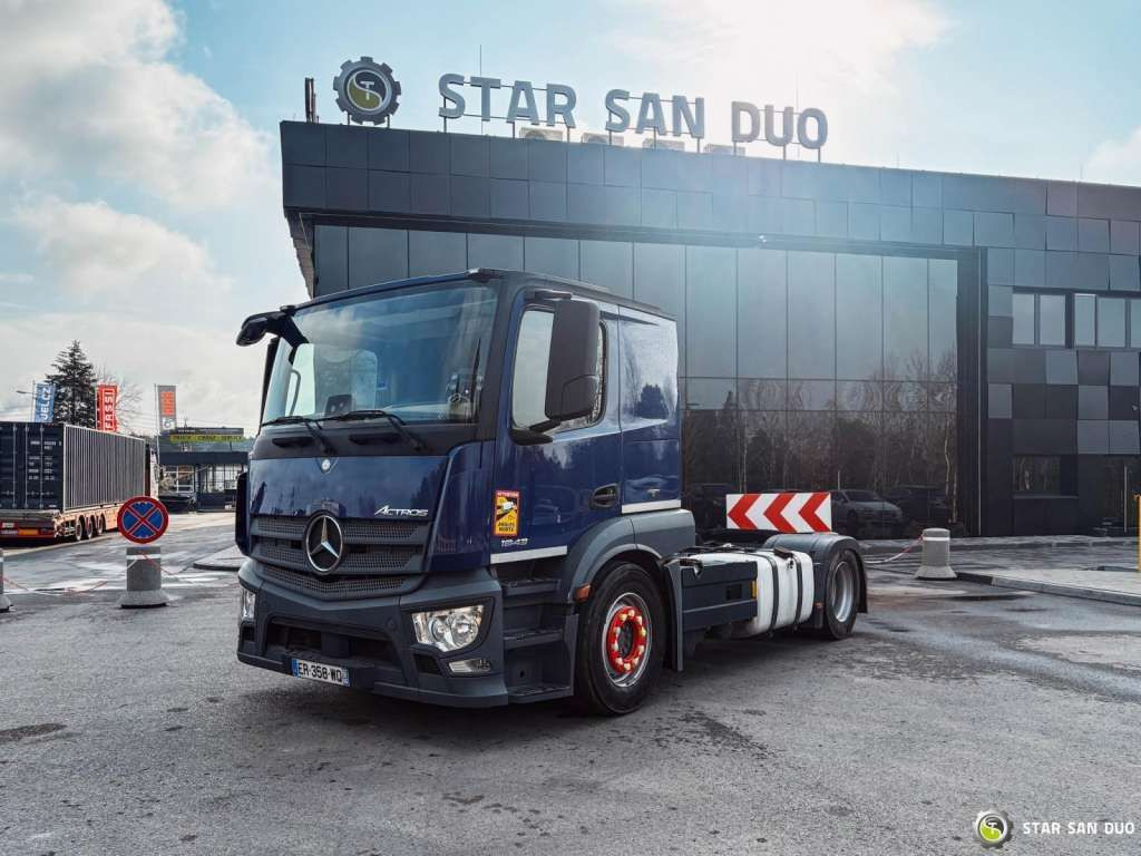 Mercedes-Benz ACTROS 1843 4x2 EURO 6 Hydraulic LOHR - Vlačilec: slika 3 Mercedes-Benz ACTROS 1843 4x2 EURO 6 Hydraulic LOHR - Vlačilec: slika 3