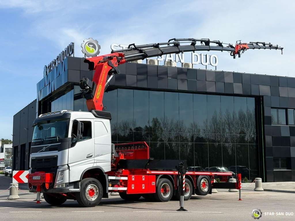 Volvo FH 500 8x4*4 PK65002 Fly JIB Crane 7456 h Winch - Vlačilec: slika 1 Volvo FH 500 8x4*4 PK65002 Fly JIB Crane 7456 h Winch - Vlačilec: slika 1
