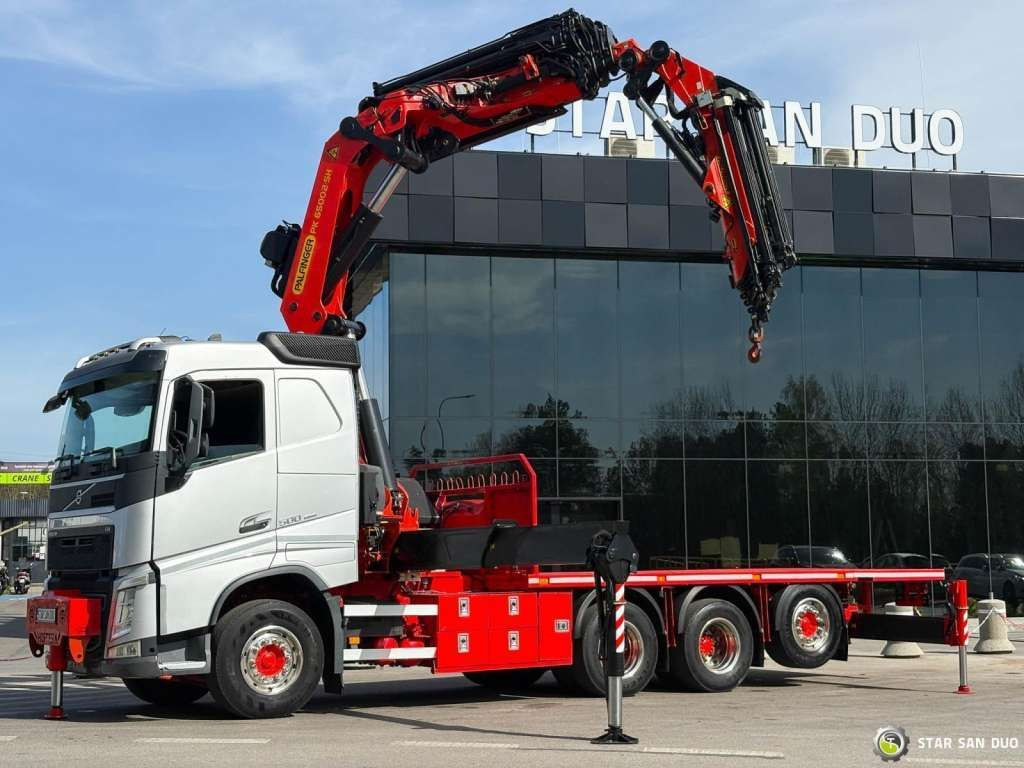 Volvo FH 500 8x4*4 PK65002 Fly JIB Crane 7456 h Winch - Vlačilec: slika 3 Volvo FH 500 8x4*4 PK65002 Fly JIB Crane 7456 h Winch - Vlačilec: slika 3