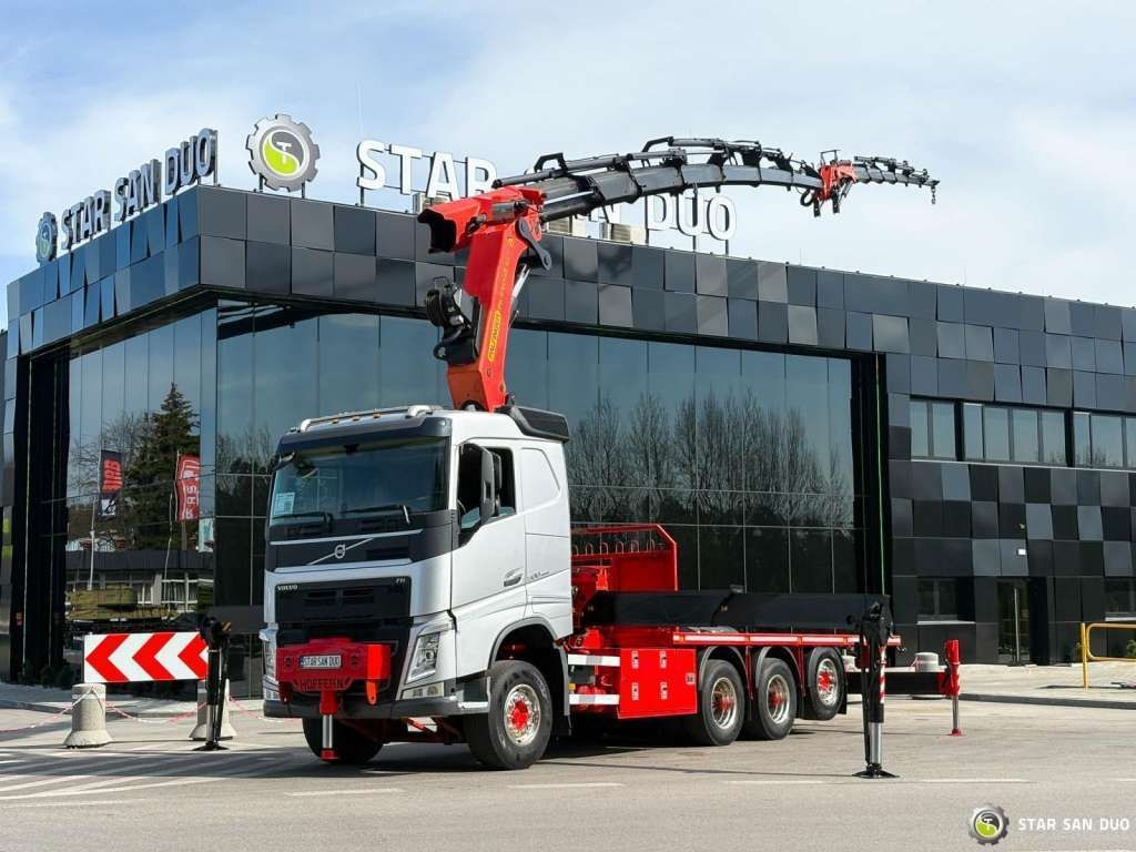 Volvo FH 500 8x4*4 PK65002 Fly JIB Crane 7456 h Winch - Vlačilec: slika 2 Volvo FH 500 8x4*4 PK65002 Fly JIB Crane 7456 h Winch - Vlačilec: slika 2