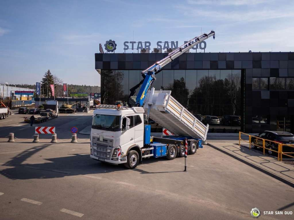 Volvo FH 16.550 8x4 Palfinger PK 34002-SH Crane Kippe - Tovornjak prekucnik: slika 3 Volvo FH 16.550 8x4 Palfinger PK 34002-SH Crane Kippe - Tovornjak prekucnik: slika 3