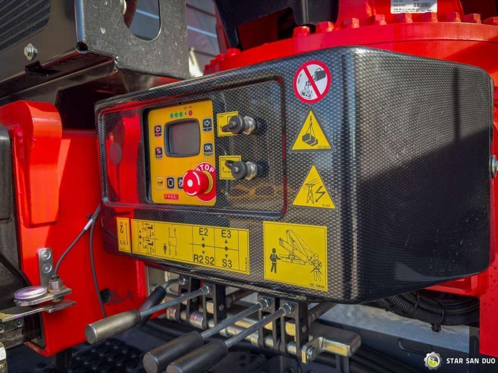 Tovornjak z dvigalom Volvo  FH 500 6x2 FASSI F545R.A.2.25 CRANE KRAN NEW !!: slika 21 Tovornjak z dvigalom Volvo  FH 500 6x2 FASSI F545R.A.2.25 CRANE KRAN NEW !!: slika 21