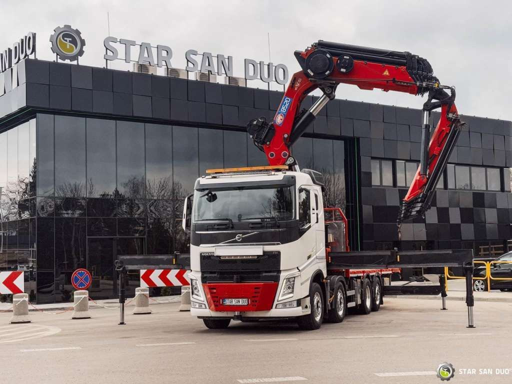 Volvo FH 550 8x2 HMF 8520 FLY JIB Winch Crane Euro 6 - Tovornjak z dvigalom: slika 2 Volvo FH 550 8x2 HMF 8520 FLY JIB Winch Crane Euro 6 - Tovornjak z dvigalom: slika 2
