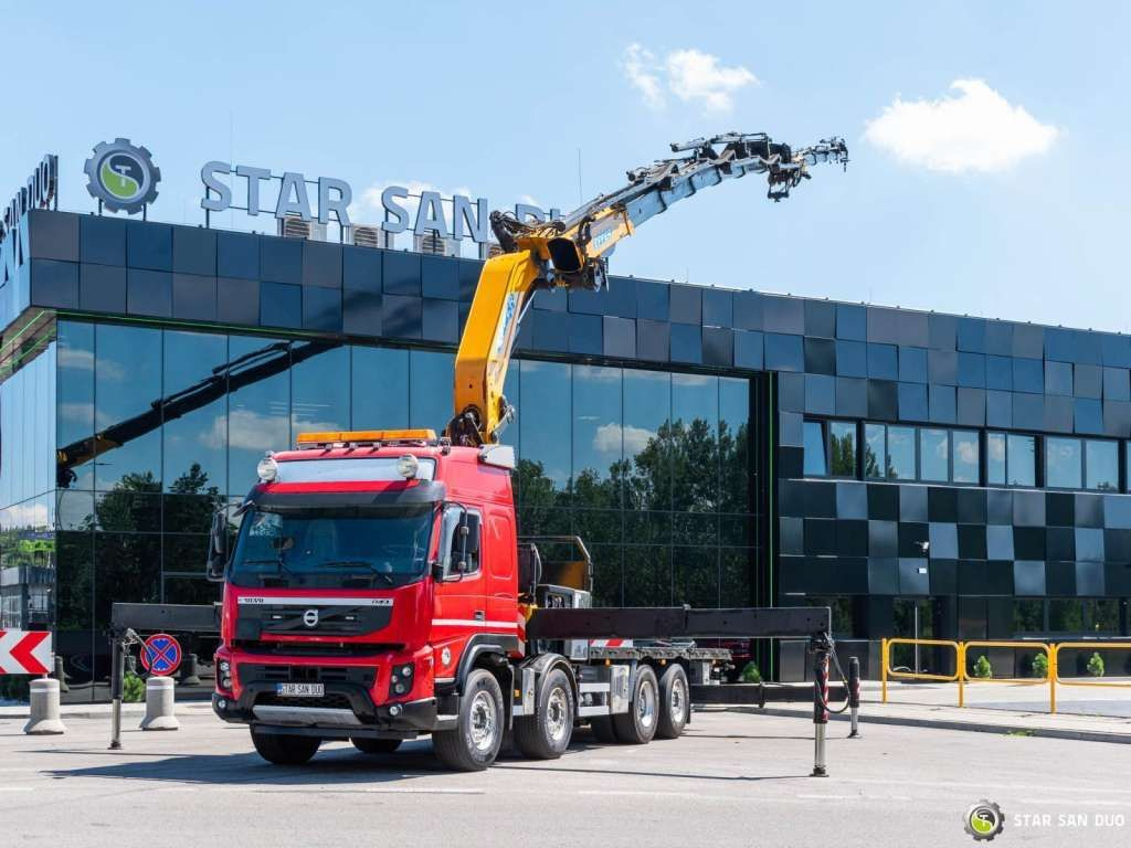 Volvo FMX 500 8x2 Effer 585 Fly Jib Winch Crane Kran - Tovornjak z dvigalom: slika 1 Volvo FMX 500 8x2 Effer 585 Fly Jib Winch Crane Kran - Tovornjak z dvigalom: slika 1