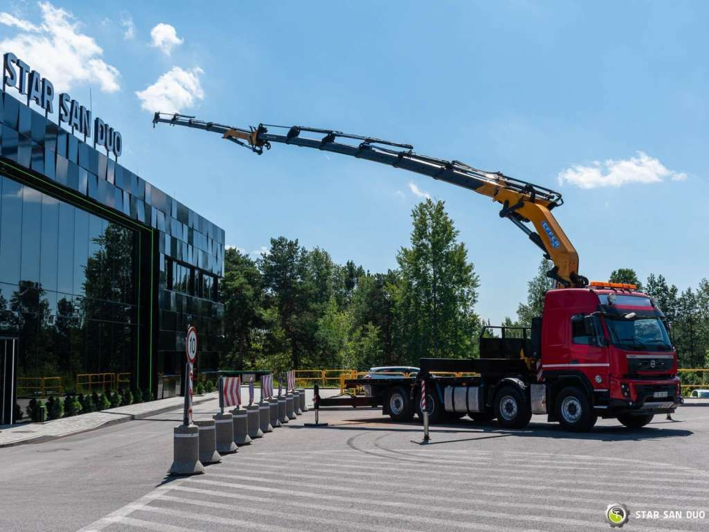 Volvo FMX 500 8x2 Effer 585 Fly Jib Winch Crane Kran - Tovornjak z dvigalom: slika 3 Volvo FMX 500 8x2 Effer 585 Fly Jib Winch Crane Kran - Tovornjak z dvigalom: slika 3