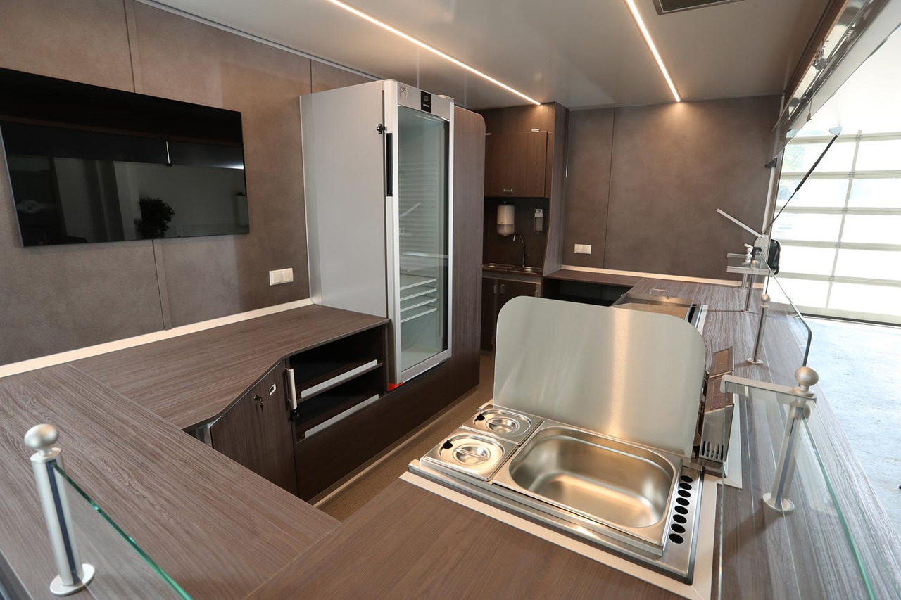 Mobil BORCO HÖHNS - Tovornjak s hrano: slika 3 Mobil BORCO HÖHNS - Tovornjak s hrano: slika 3