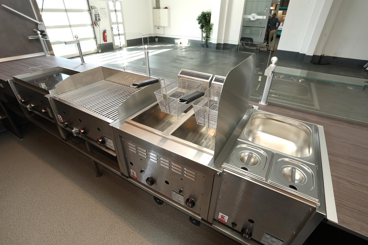 Mobil BORCO HÖHNS - Tovornjak s hrano: slika 5 Mobil BORCO HÖHNS - Tovornjak s hrano: slika 5