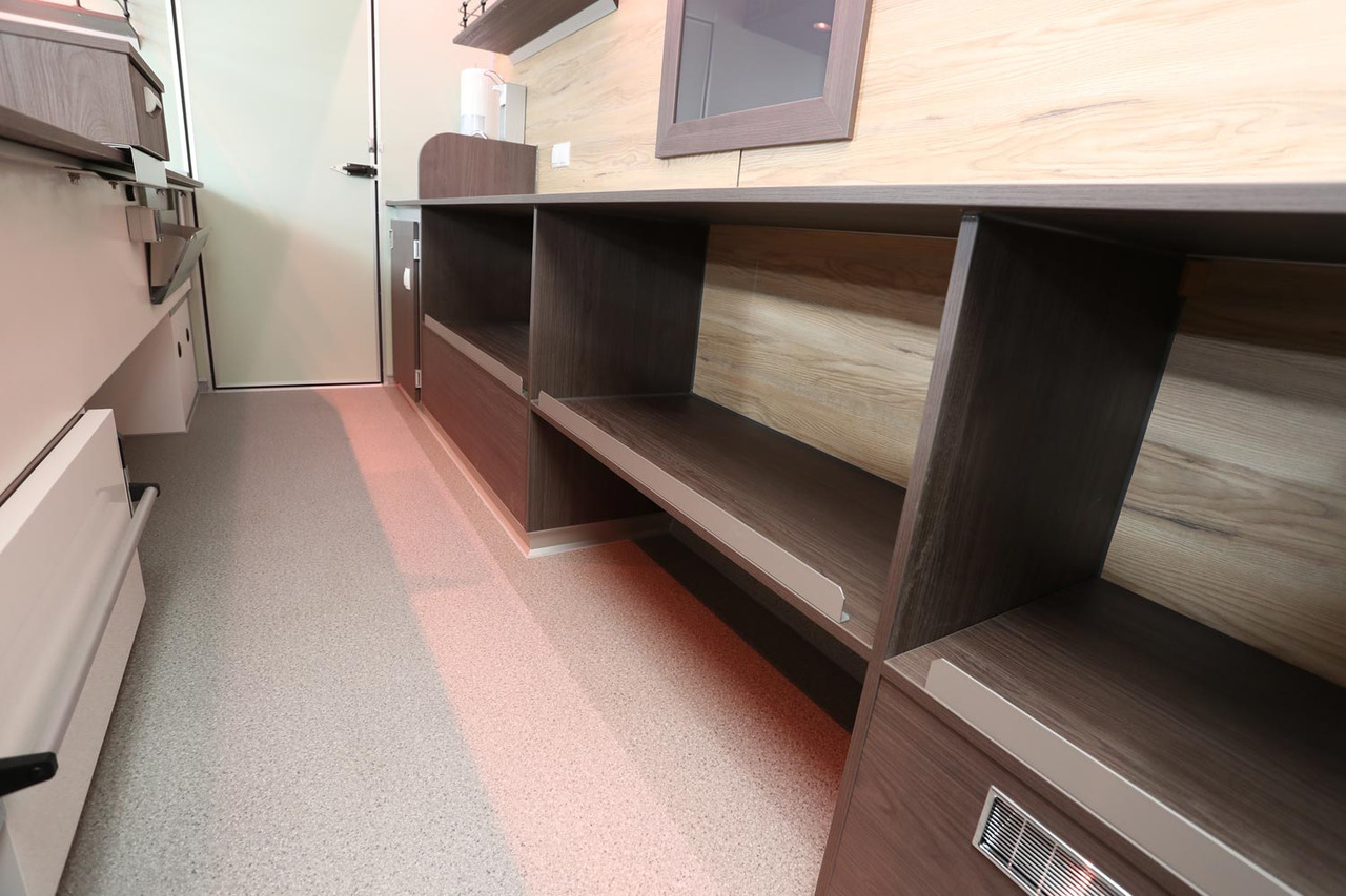 Mobil BORCO HÖHNS - Tovornjak s hrano: slika 4 Mobil BORCO HÖHNS - Tovornjak s hrano: slika 4