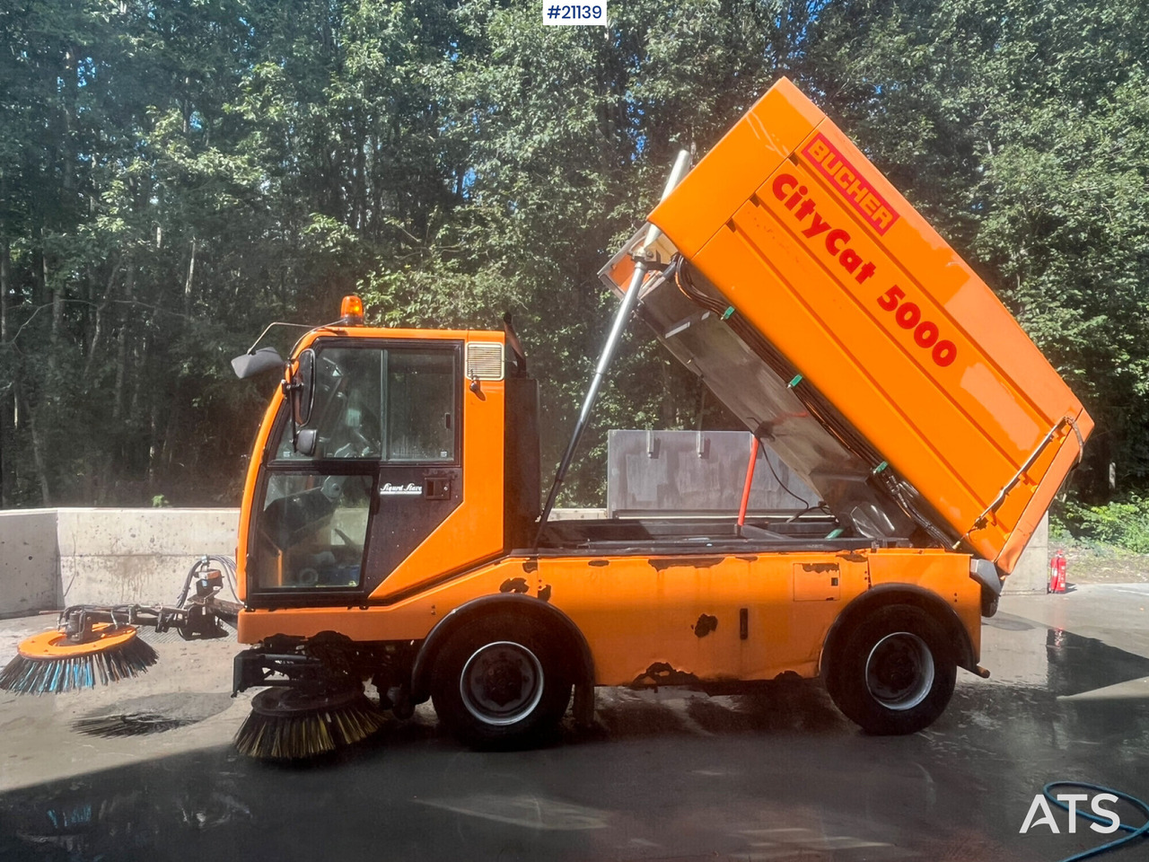 Bucher CityCat 5000 - Vozilo za pometanje: slika 1 Bucher CityCat 5000 - Vozilo za pometanje: slika 1