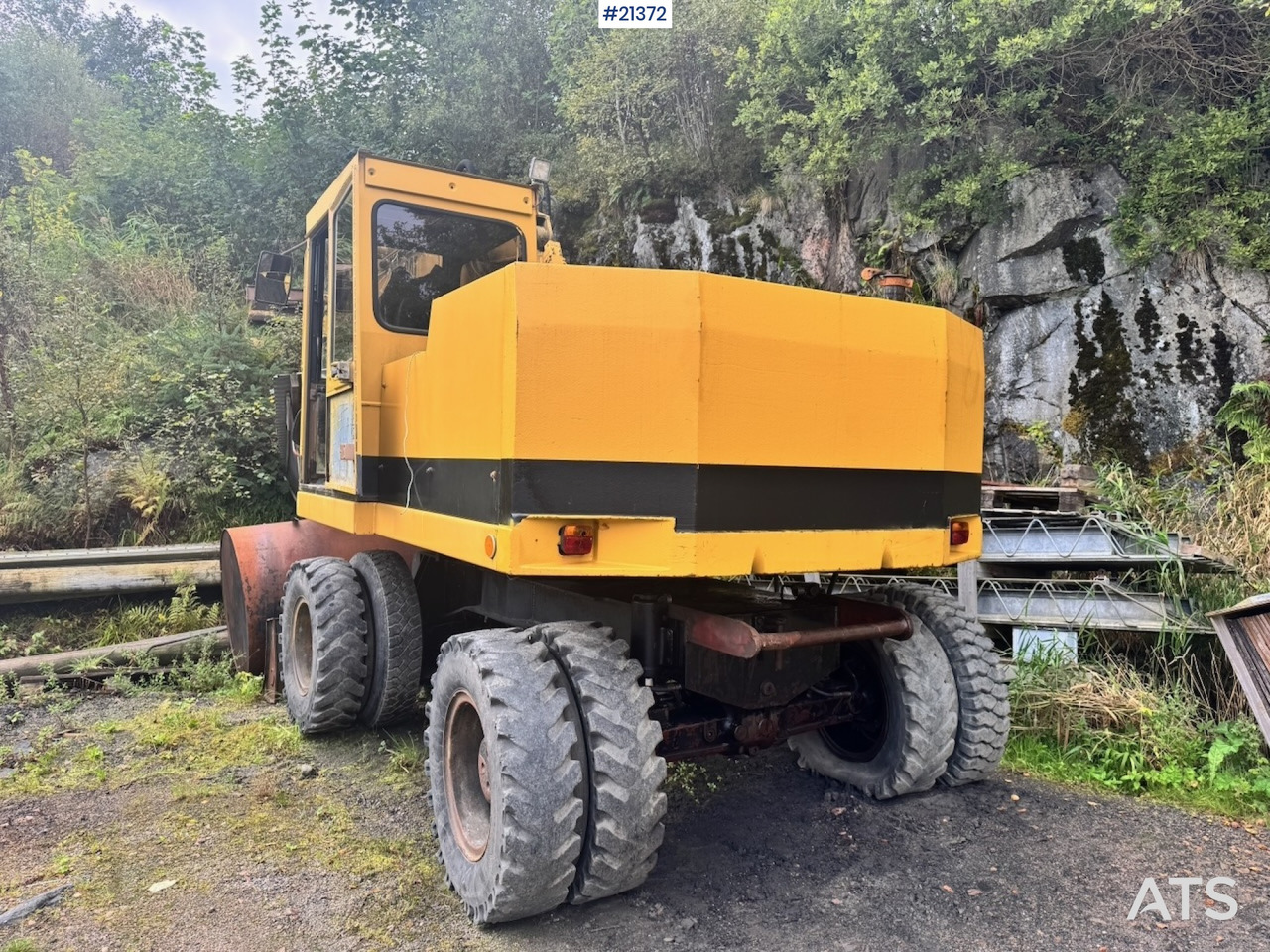 Caterpillar 212B Hjulgraver m/ 2 skuffer. - Bager na kolesih: slika 3 Caterpillar 212B Hjulgraver m/ 2 skuffer. - Bager na kolesih: slika 3