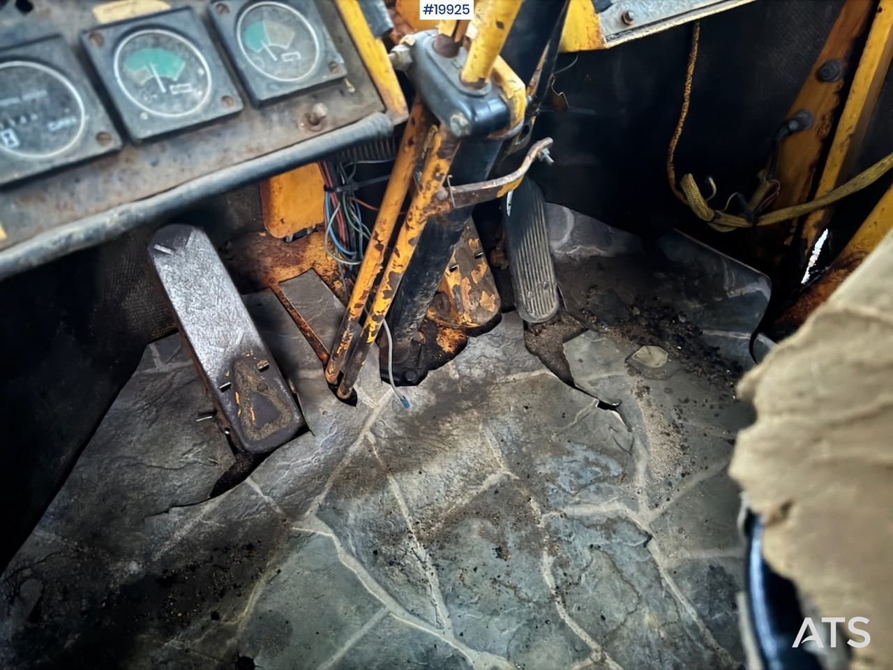 Kolesni nakladalec Clark 75B: slika 16 Kolesni nakladalec Clark 75B: slika 16