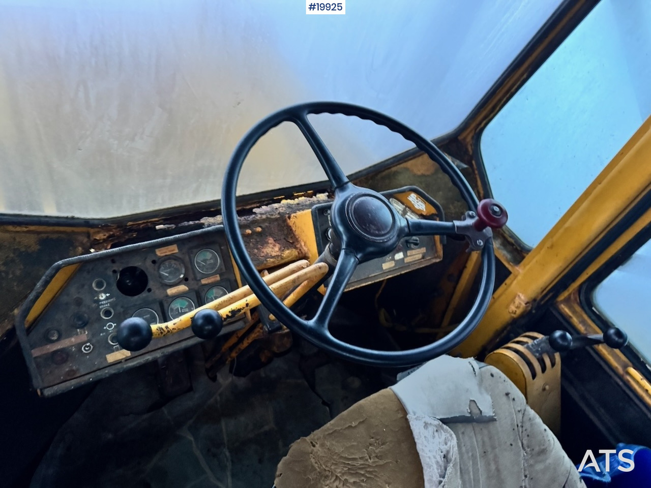 Kolesni nakladalec Clark 75B: slika 14 Kolesni nakladalec Clark 75B: slika 14