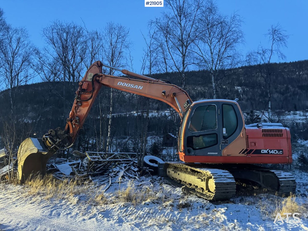 Doosan DX140LC Beltegraver m/ Engcon tilt og 2 skuffer. Nye belter. - Bager goseničar: slika 3 Doosan DX140LC Beltegraver m/ Engcon tilt og 2 skuffer. Nye belter. - Bager goseničar: slika 3