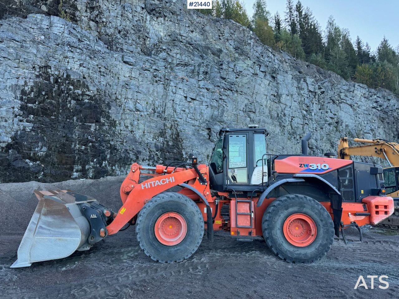 Hitachi ZW310 - Kolesni nakladalec: slika 2 Hitachi ZW310 - Kolesni nakladalec: slika 2
