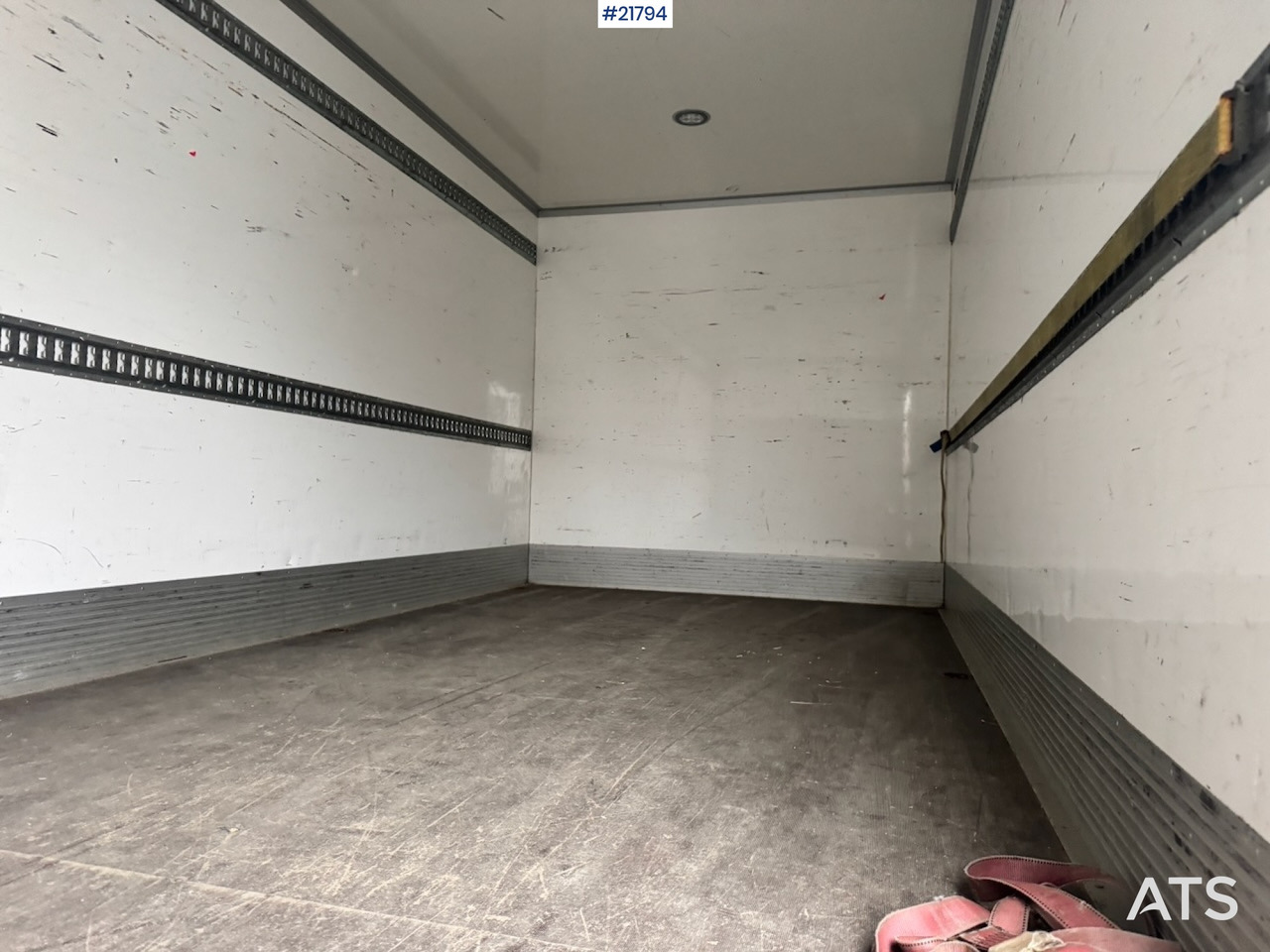 Tovornjak zabojnik Iveco 75E-210: slika 29