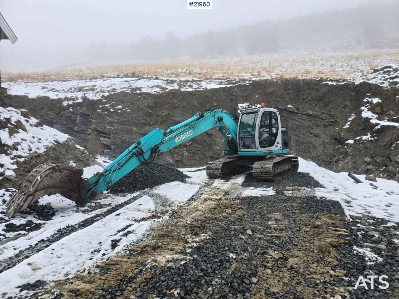Kobelco SK135 SR LC Beltegraver m/ Graveskuffe og hydraulisk pusseskuffe - Bager goseničar: slika 2 Kobelco SK135 SR LC Beltegraver m/ Graveskuffe og hydraulisk pusseskuffe - Bager goseničar: slika 2