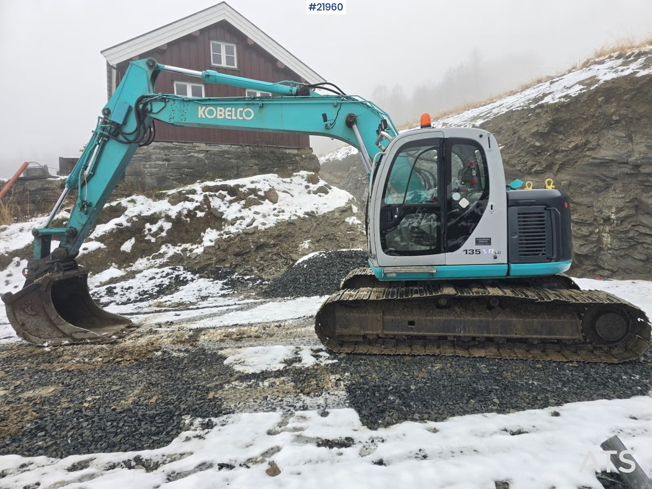 Kobelco SK135 SR LC Beltegraver m/ Graveskuffe og hydraulisk pusseskuffe - Bager goseničar: slika 5 Kobelco SK135 SR LC Beltegraver m/ Graveskuffe og hydraulisk pusseskuffe - Bager goseničar: slika 5