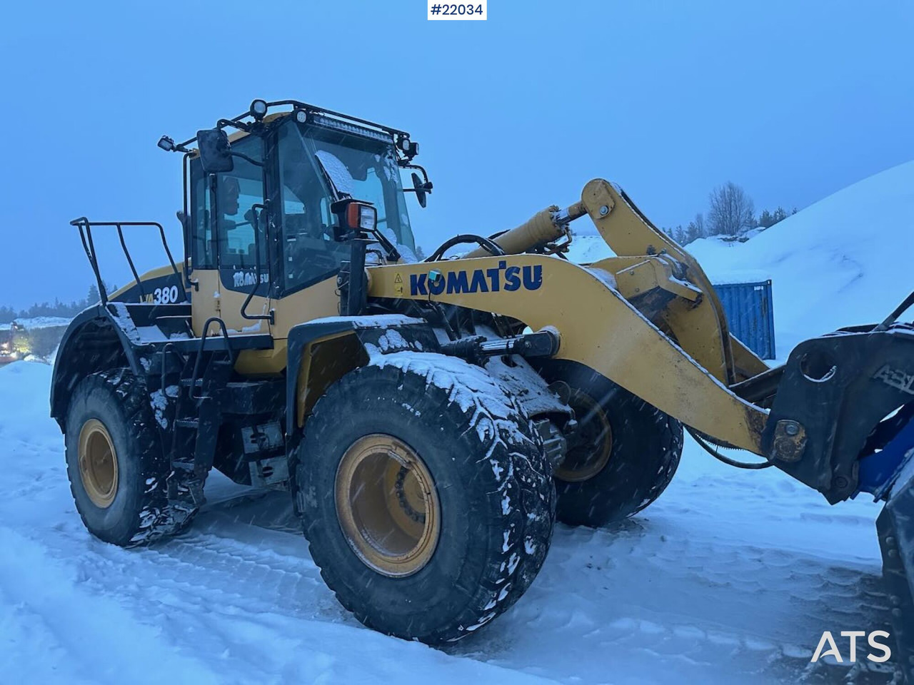 Komatsu WA380-7 hjullaster m/ skuffe, vekt, sommer- og vinterdekk. SE VIDEO - Kolesni nakladalec: slika 1 Komatsu WA380-7 hjullaster m/ skuffe, vekt, sommer- og vinterdekk. SE VIDEO - Kolesni nakladalec: slika 1