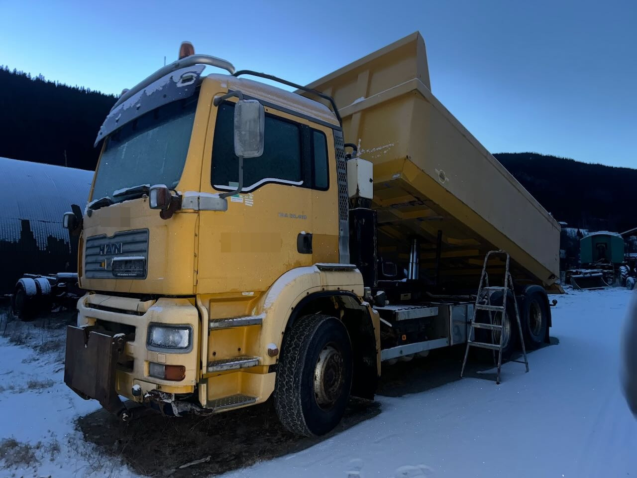 MAN TGA 28.410 6x2 Brøyterigget Tippbil. Rep objekt. - Tovornjak prekucnik: slika 2 MAN TGA 28.410 6x2 Brøyterigget Tippbil. Rep objekt. - Tovornjak prekucnik: slika 2