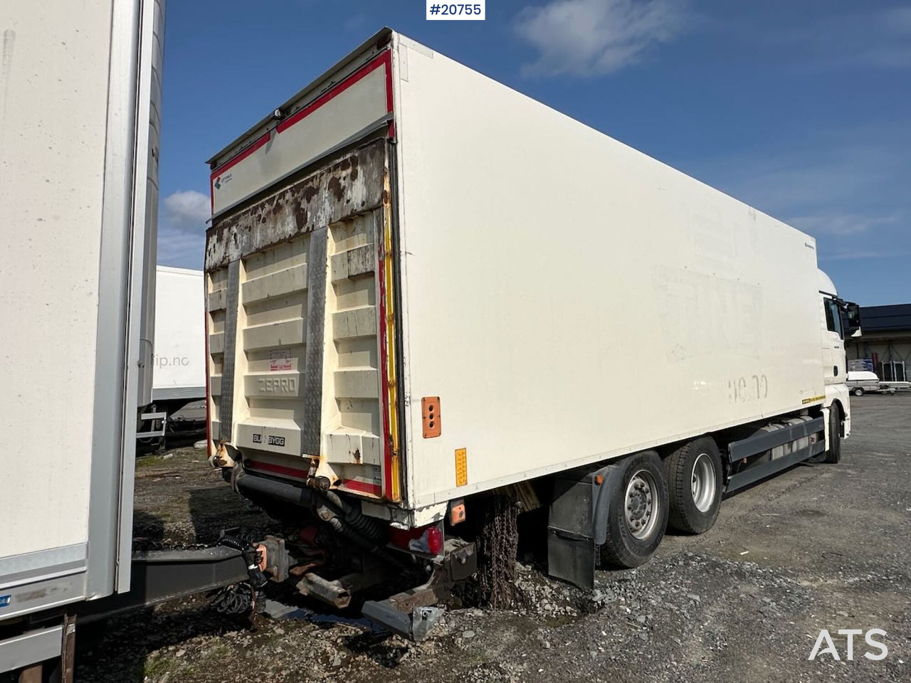 MAN TGX 26.480 6x2 skapbil m/ Bussbygg skap og lift - Tovornjak zabojnik: slika 4 MAN TGX 26.480 6x2 skapbil m/ Bussbygg skap og lift - Tovornjak zabojnik: slika 4