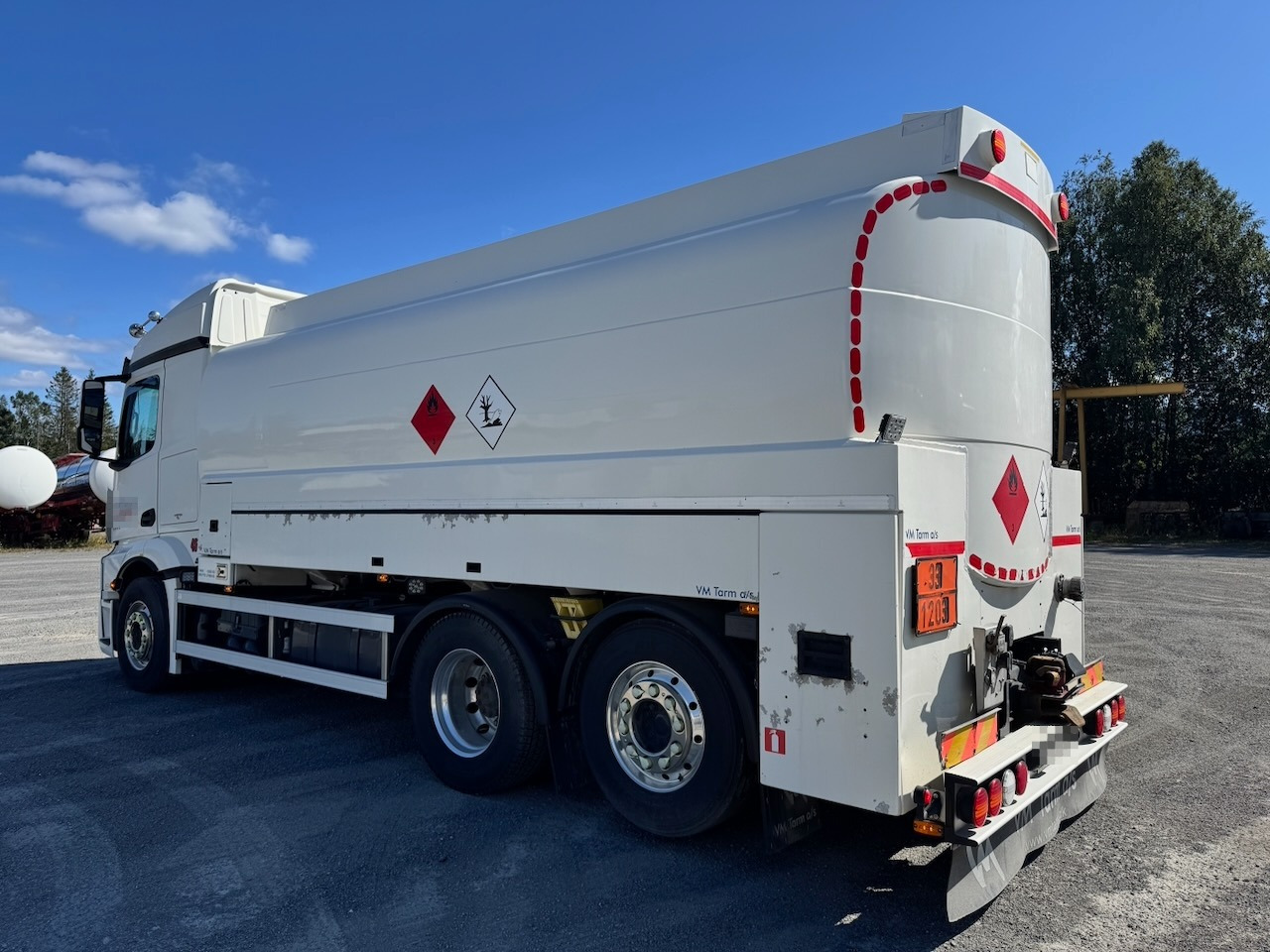Mercedes Actros 2553 - Tovornjak cisterna: slika 4 Mercedes Actros 2553 - Tovornjak cisterna: slika 4